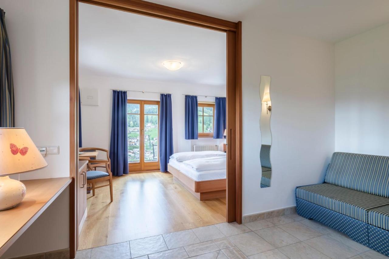 Am Rainell Hof Aparthotel Ortisei Bagian luar foto